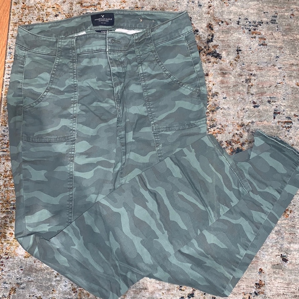 American eagle camo stretch jeans